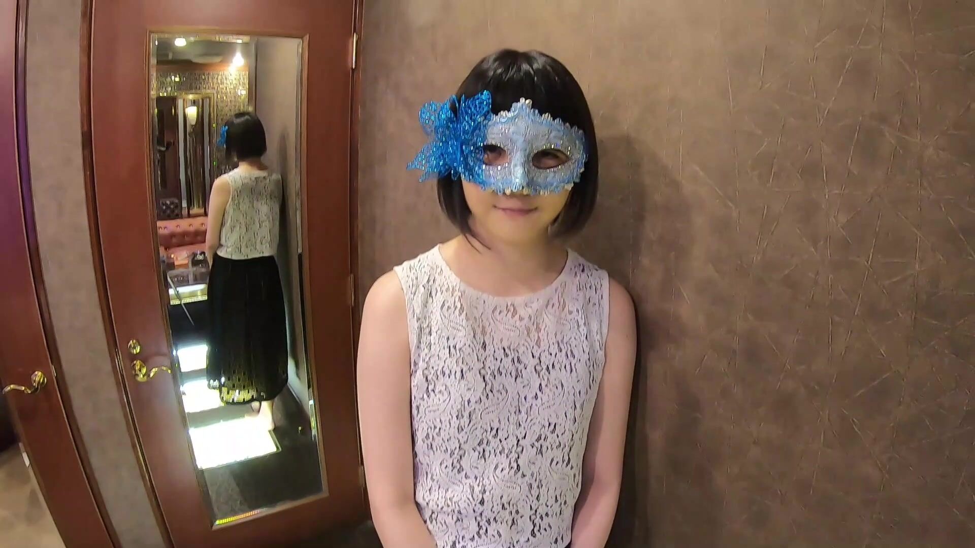 FC2 PPV 1141935 【ハメ撮り】モデル体型(20)女子大生の生マ〇コ中出ししちゃった☆顔出し-前編  Embed Player