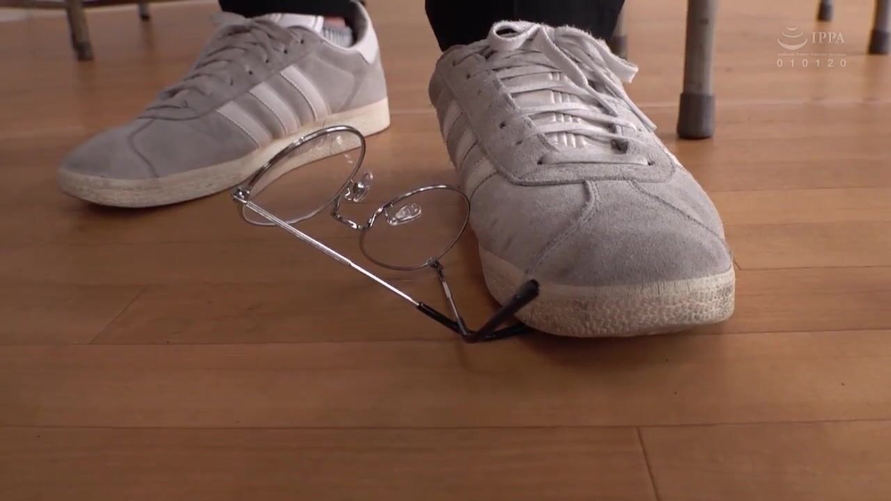 RCTD-412 女体化眼鏡 初愛ねんね  Embed Player